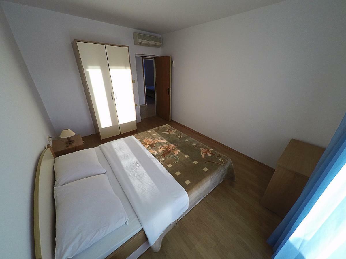 Apartments Piculjan Lopar Exterior foto